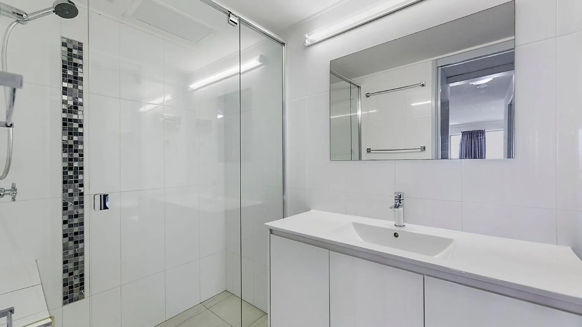 Cheltenham Apartments Unit 6, 40 King St Caloundra