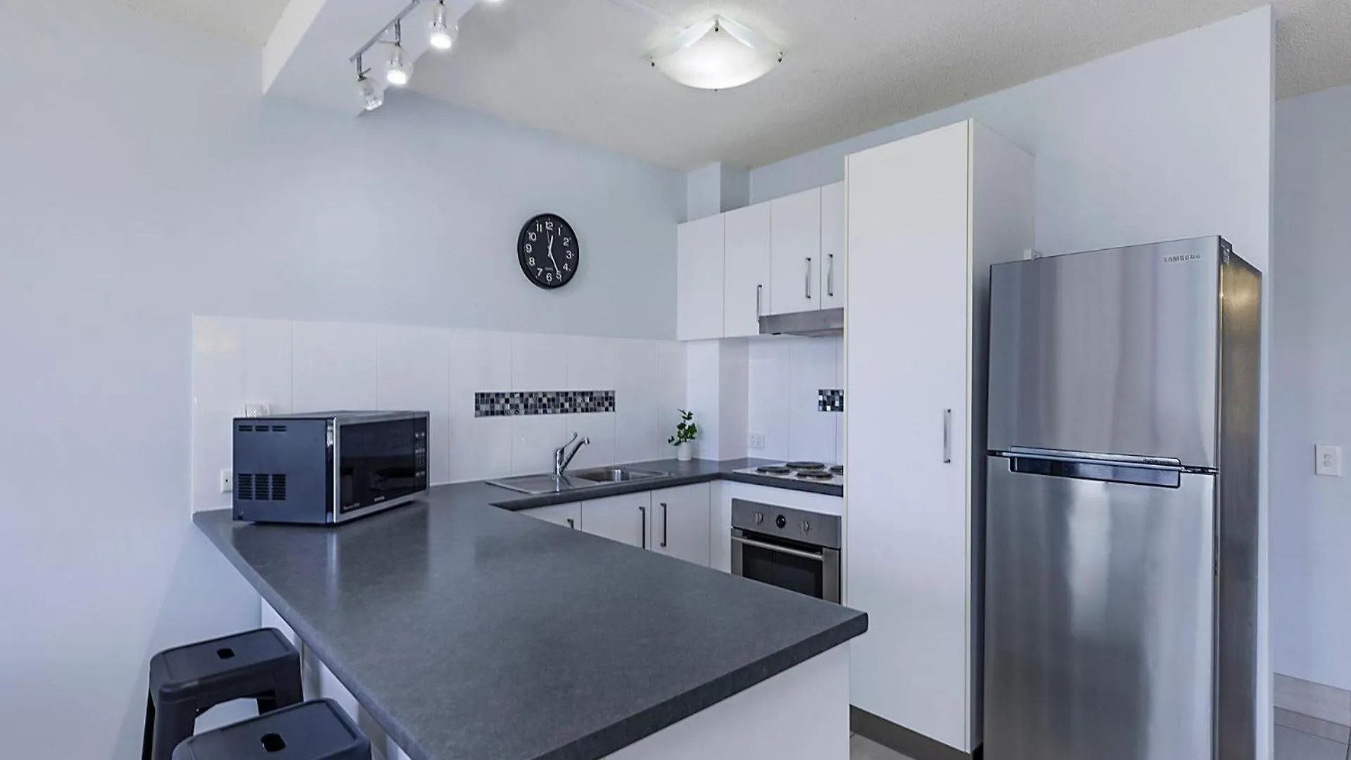 Cheltenham Apartments Unit 6, 40 King St Caloundra